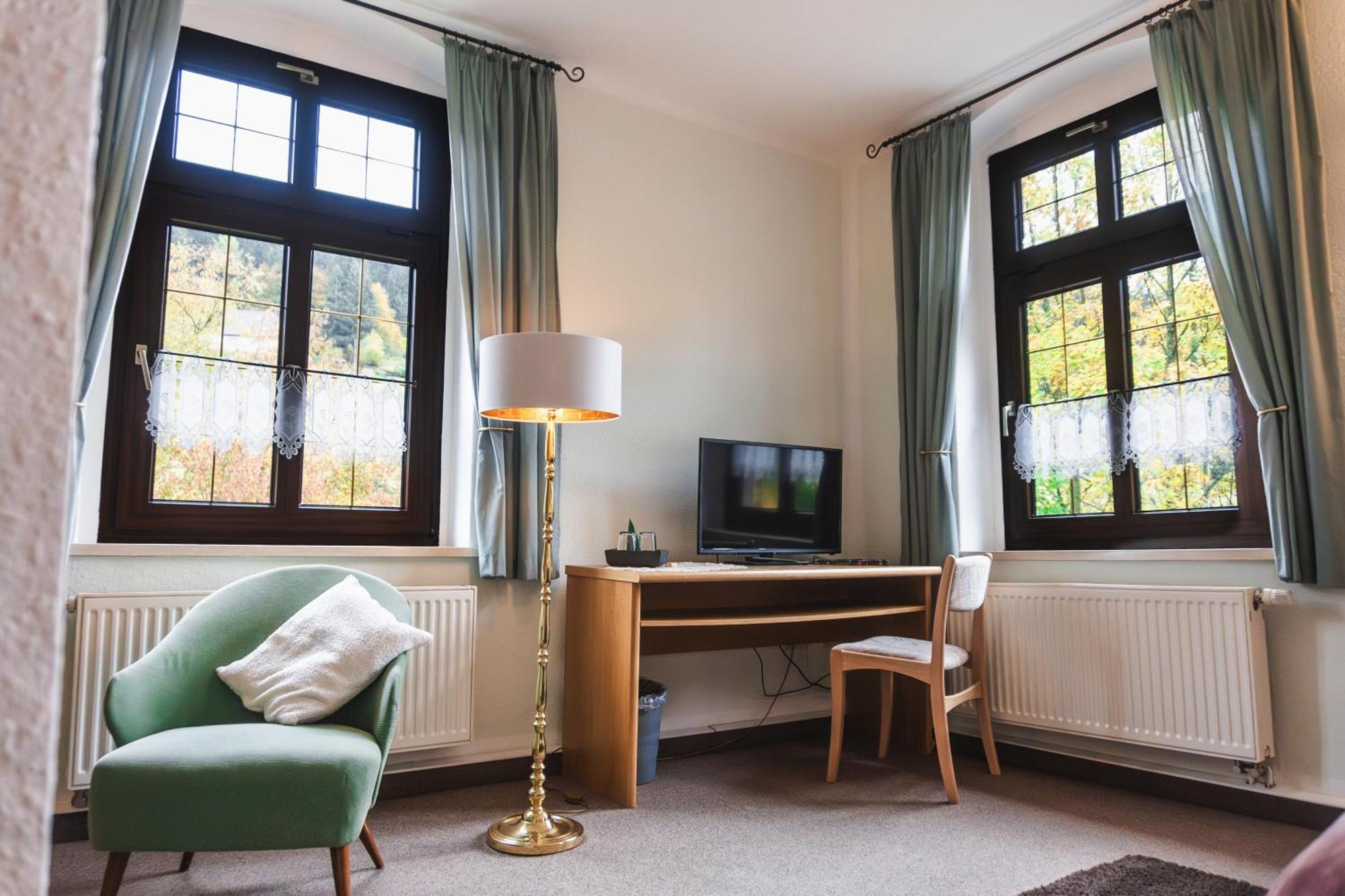 Gasthof Und Pension Hammerschaenke Wildenthal Room photo